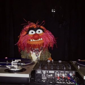 Freaks and Geeks: Manamana Special on 01/10/2025 from 15:00-16:00